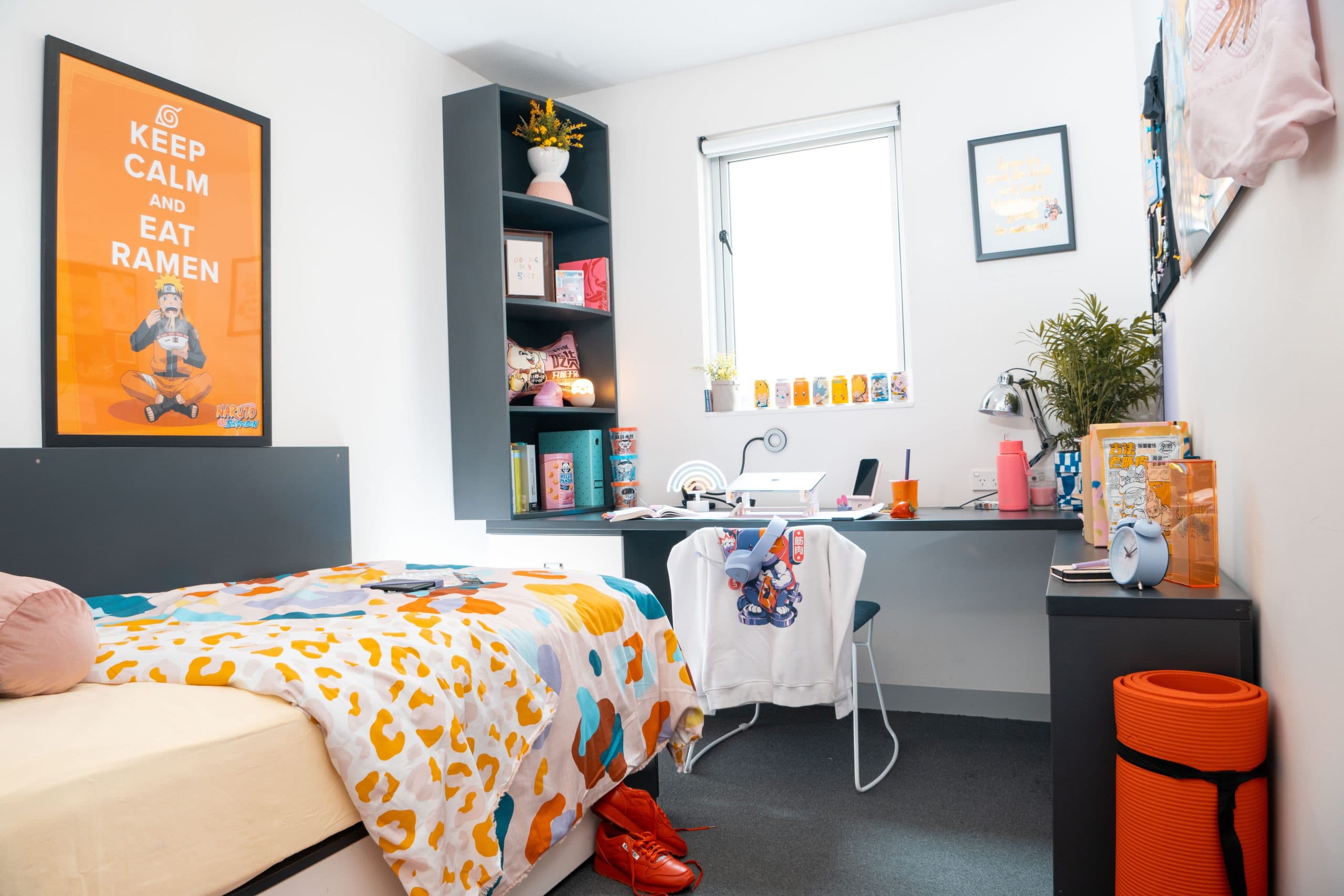King single bed apartment