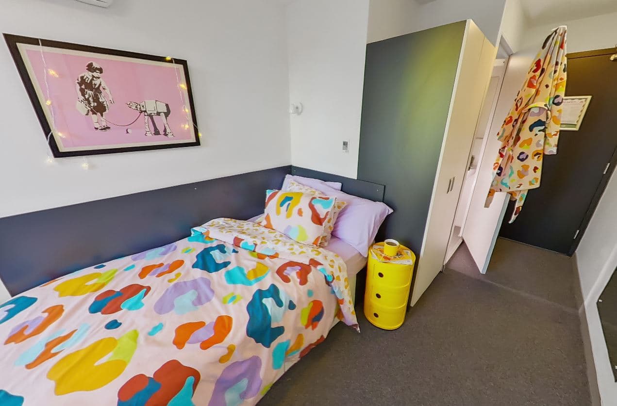 King single bed apartment